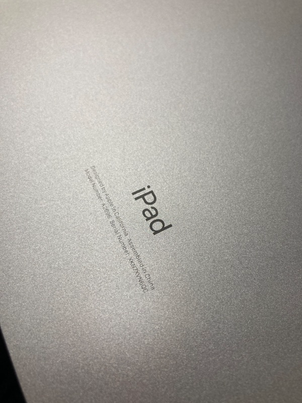 Photo 4 of Apple iPad (10th Generation): with A14 Bionic chip