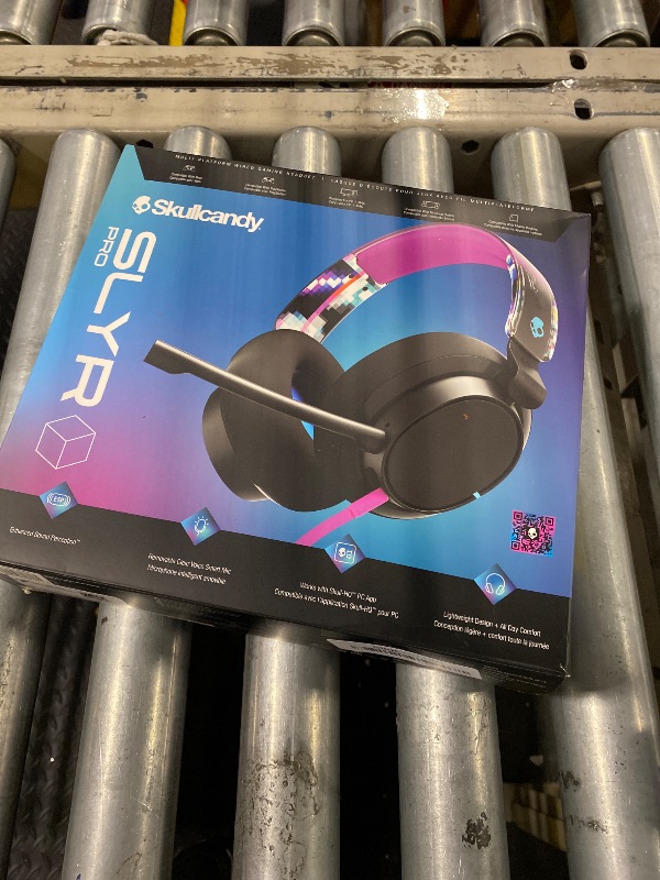 Photo 2 of ***USED***HEADBAND IS DAMAGED***PArts only***Skullcandy SLYR Pro Multi-Platform Over-Ear Wired Gaming Headset, Enhanced Sound Perception, AI Microphone, Works with Xbox Playstation and PC - Black Digi-Hype