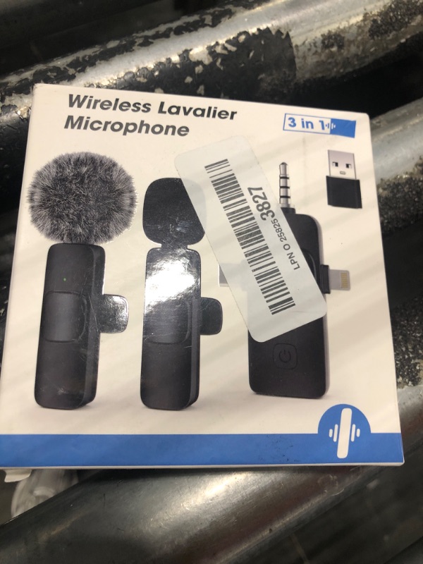 Photo 2 of 4 in 1 Mini Wireless Lavalier Microphone for All Devices (iOS