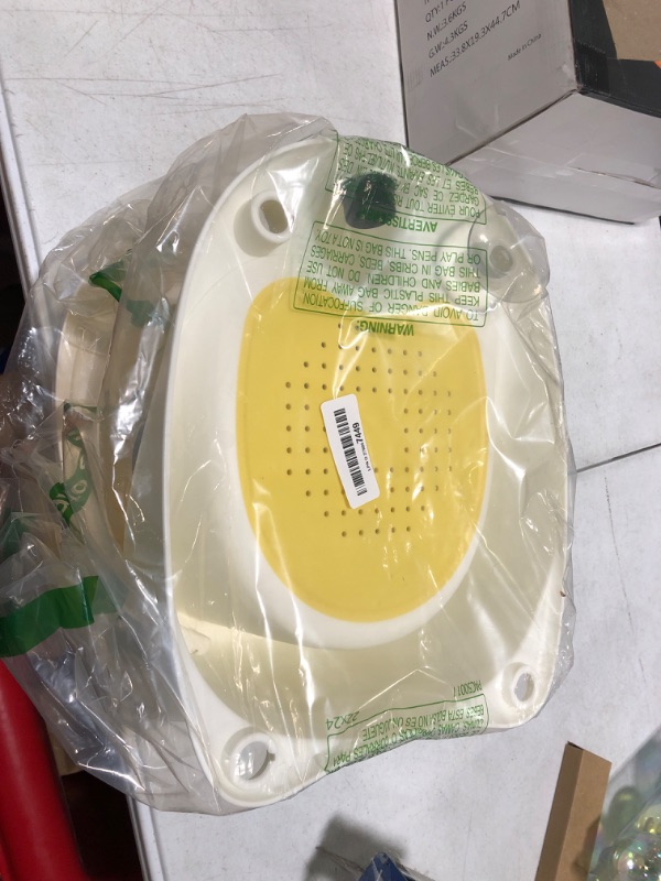 Photo 2 of ***USED***Coldew Baby Bath Seat for Babies 6 Months & Up, Non-Slip Toddler Bath Seat for Baby Sitting Up, Safe Baby Bath tub Seat with Suction Cups, Soft Cushion, Baby Bath Chair Yellow