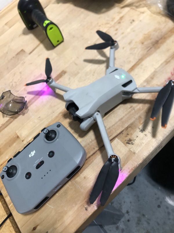 Photo 4 of ***USED***DAMAGED**PARTS ONLY*** ***drone locked to former user's account*** DJI Mini 3 Pro (DJI RC)