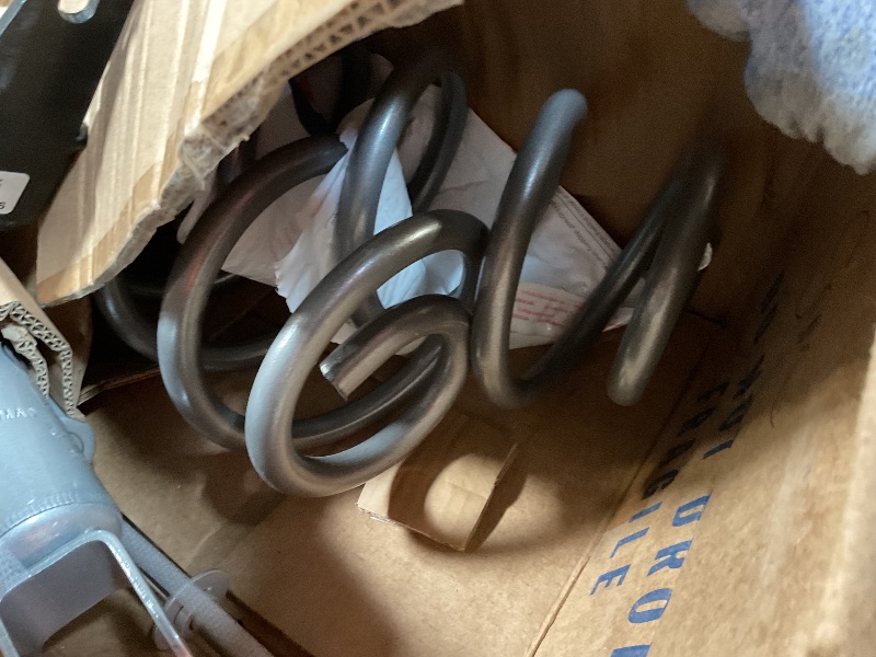 Photo 1 of **FOR PARTS MISSING TOO MANY ASEEMBLY PIECES** Rough Country 6" NTD Lift Kit for 00-06 Chevy/GMC Tahoe/Yukon 2WD/4WD - 28020