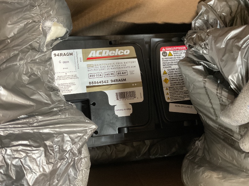 Photo 1 of ***POSSIBLY FOR PARTS/ UNTESTED UNKNOWN DAMAGES**** ACDelco Gold 94RAGM (88864542) 36 Month Warranty AGM BCI Group 94R Battery