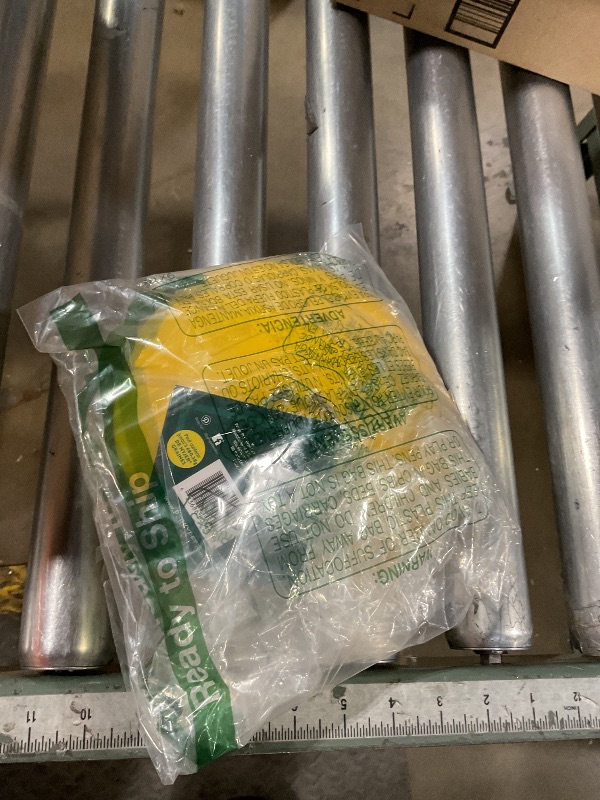 Photo 1 of ***MISSING MIDDLE ASSEMBLY PIECE*** Perky-Pet YSSF00346-2 Straight-Sided Thistle Seed Wire Mesh Tube Finch Bird Feeder