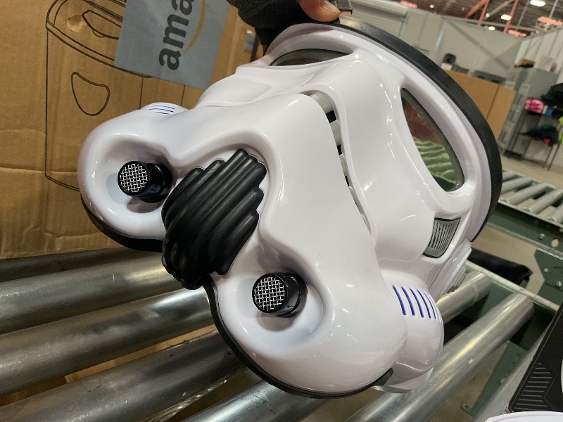 Photo 1 of * BATTERIES NOT INCLUDED, UNTESTED * Star Wars The Black Series Imperial Stormtrooper Electronic Voice Changer Helmet, Collector Item, Ages 8 and up (Amazon Exclusive)