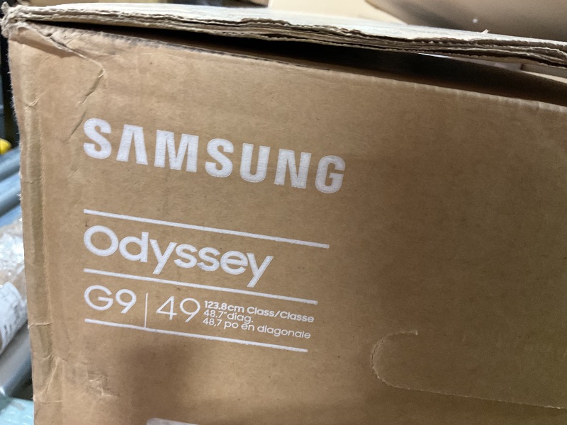Photo 1 of **COLOR LINE ON DISPLAY** SAMSUNG 49" Odyssey G9 (G95C) Series DQHD 1000R Curved Gaming Monitor, 240Hz, 1ms(GtG), DisplayHDR 1000, AMD FreeSync Premium Pro, Eye Saver Mode, Auto Source Switch+, LS49CG950ENXZA, 2024