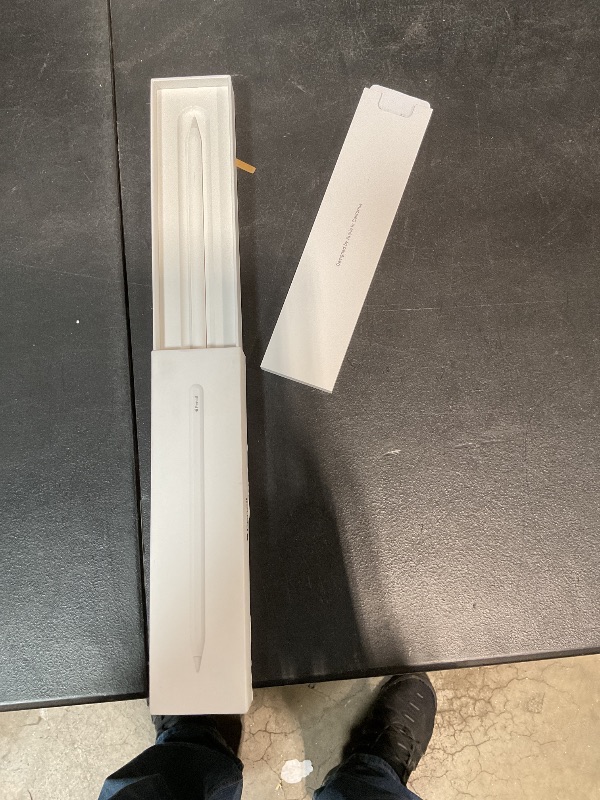 Photo 1 of **FOR PARTS/ NON-FUNCTIONAL*** Apple Pencil (2ND Generation) (MU8F2AM/A)