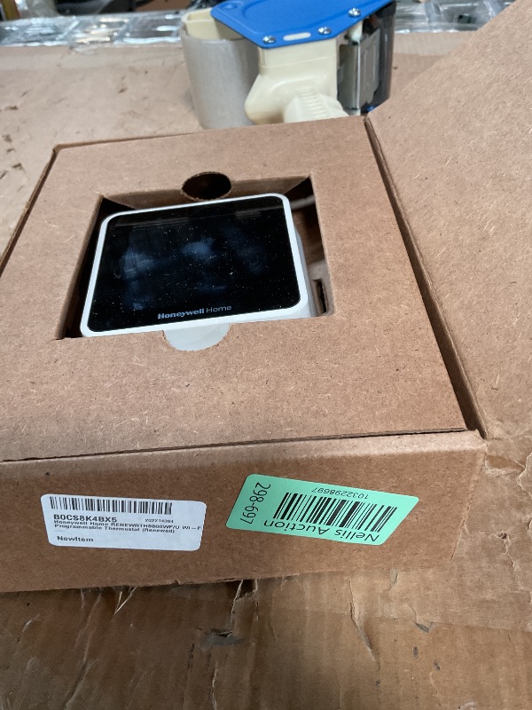 Photo 1 of Honeywell Home RENEWRTH8800WF/U Wi-Fi Programmable Thermostat (Renewed)
