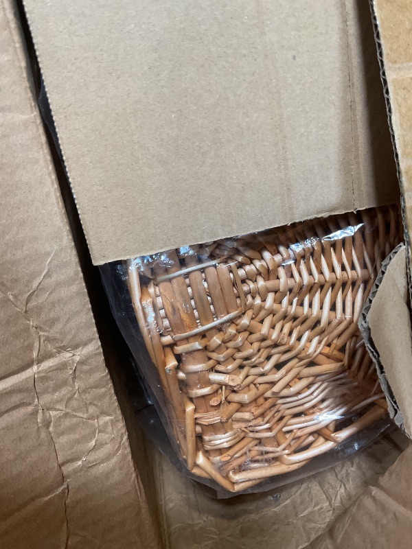 Photo 1 of **DAMAGED** 
ProSource Wicker Bike Basket Front Cargo for Women and Men, Fits Most Bicycles, Beach Cruisers, Stationary Equipment, and Ebikes, Light Brown