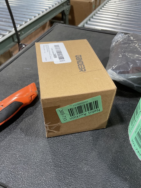 Photo 1 of 24 Pcs Ivory White Burlap Bow Christmas Napkin Rings Bulk Velvet Burlap Bowknot Napkin Rings Holder Buckle for Holiday Winter Festive Banquet Wedding Anniversary Birthday Party Dinner Table Decoration