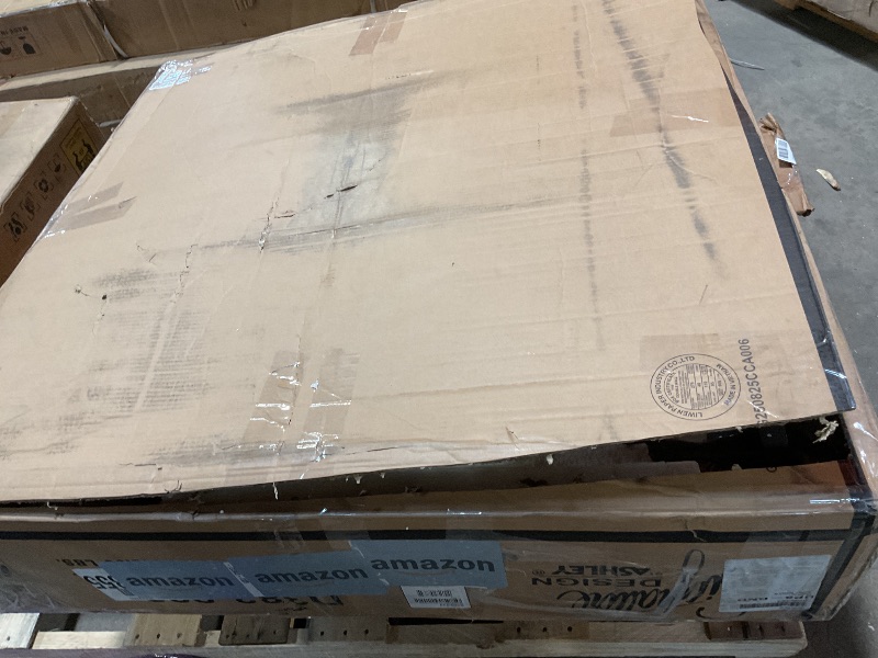 Photo 1 of *PARTS ONLY*
*TABLETOP BROKEN*
Signature Design by Ashley Bridson 5 Piece Dining Room Set, Includes Table & 4 Ladderback Barstools, Wood, Gray