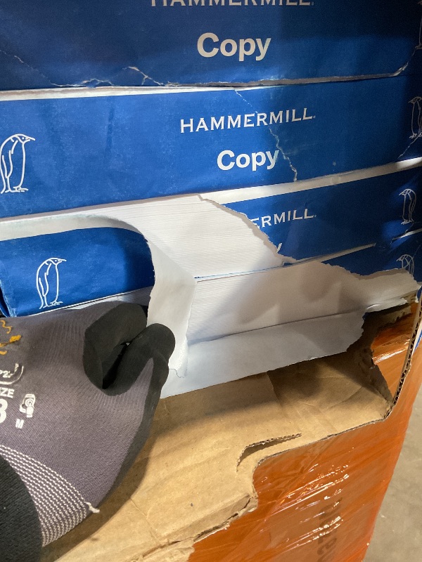 Photo 1 of **MINOR BENDS/DIRT**Hammermill Printer Paper, 20 lb Copy Paper, 8.5 x 11 - 10 Ream (5,000 Sheets) - 92 Bright, Made in the USA