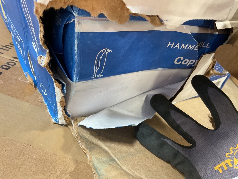 Photo 1 of **MINOR BENDS/DIRT**Hammermill Printer Paper, 20 lb Copy Paper, 8.5 x 11 - 10 Ream (5,000 Sheets) - 92 Bright, Made in the USA