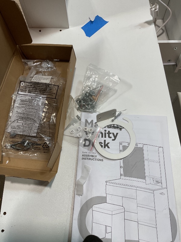 Photo 1 of **SELLING FOR PARTS PARTIAL SET**MISSING MIRROR. MISSING DRAWER HANDLES . DIRT. SCRATCHES**SUPPORT BEAM IN BACK IS CRACKING. White Makeup Vanity Desk with Mirrors and Power Outlet, Dressing Table with 4 Drawers, 3 Lighting Modes for Bedroom