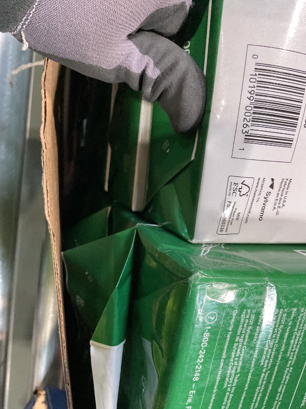 Photo 1 of **MINOR BEND DAMGE**Hammermill 4000 sheets. One box