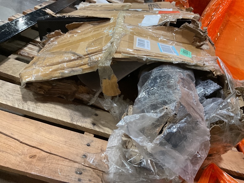 Photo 1 of **SELLING FOR PARTS AS PARTIAL SET. SCRAPE DAMAGE**GarveeTech 2-Ton Folding Engine Hoist Cherry Picker 4400 Lb Capacity Hydraulic Shop Crane with Telescoping Boom 6 Caster Wheels for Automotive Repair Garage Use Includes Hitch and Storage Stand Black