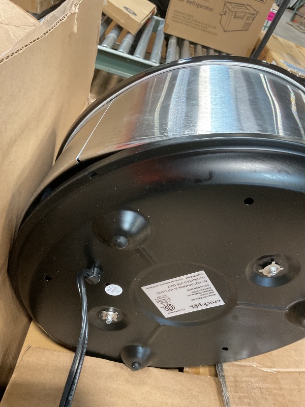 Photo 1 of **FOR PARTS** Crock-Pot 7 Quart Oval Manual Slow Cooker, Stainless Steel (SCV700-S-BR), Versatile Cookware for Large Families or Entertaining