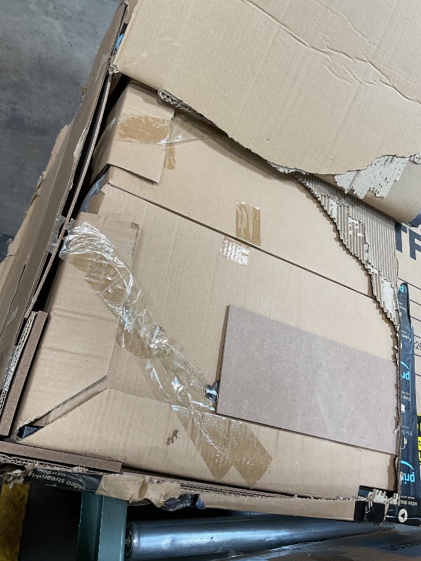 Photo 1 of **CORNER CRACKING**SereneLife 5in1 Folding Multi Game Table, 40" Full Size Combo Sports Arcade Game with Foosball Soccer, Ping Pong, Pool Billiards, Bowling & Shuffleboard Set, Wood Construction for Play Rec Room