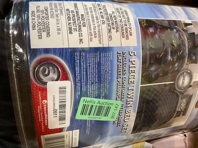 Photo 1 of **DIRT FROM TRANSPORT **How to Train Your Dragon Kids Bedding Super Soft & Cozy Reversible Microfiber Comforter and Sheet Set with Sham, 5 Piece Twin Size, (Officially Licensed Product) by Franco