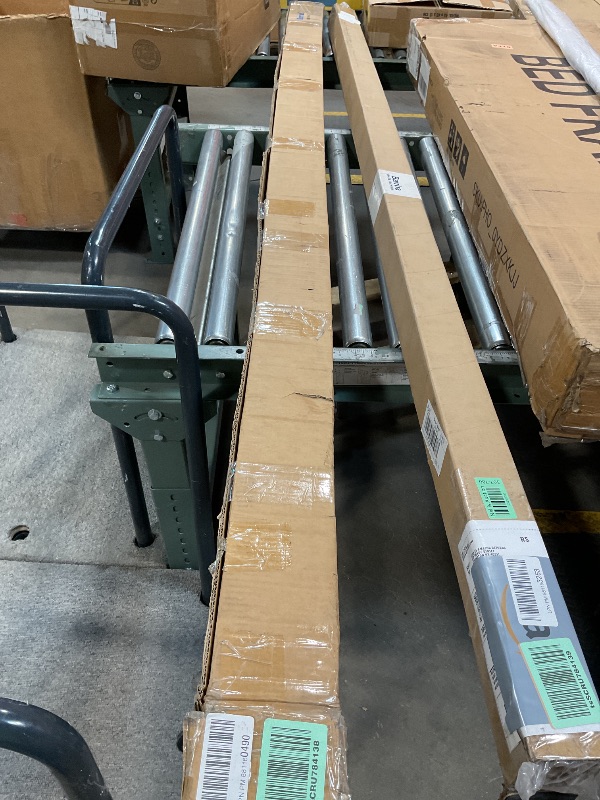 Photo 1 of ****FOR PARTS ONLY / NON-FUNCTIONAL & HAS DAMAGES*** Barrina 8FT LED Shop Lights, 72W 10000LM 5000K, Daylight White, V Shape, Clear Cover, Hight Output, Linkable, T8 LED Tube Lights for Garage 8 Foot with Plug, 4 Packs