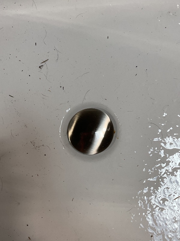 Photo 1 of ***USED/DIRTY***Empava Freestanding Bathtub, Acrylic Soaking Tub with Brushed Nickel Drain & Overflow – Modern Standalone Shower Tub, Non-Slip Flat Bottom Design, Glossy White, 59 Inch,cUPC Certified