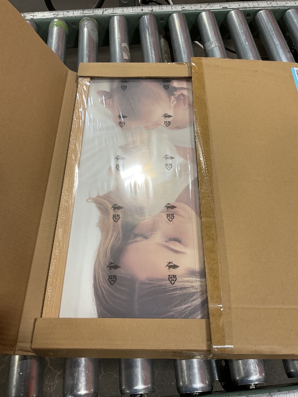 Photo 1 of ***MAJOR SCRATCH ON GLASS ***JDZIVTOP 16x20 Frame Natural, 20x16 Picture Poster Frame, Horizontal Vertical Hanging, 16 by 20 Gallery Family Concert Portrait Photo Frame Anniversary/Birthday/Wedding/Thank you/Christmas Gift