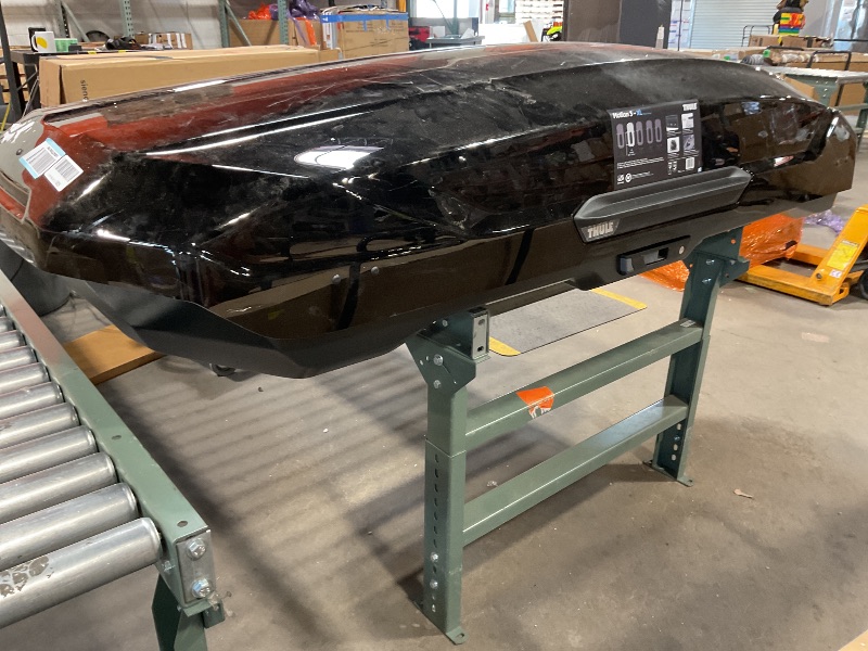 Photo 1 of ***MINOR DAMAGE, SCRATCHES***Thule Motion 3 Rooftop Box, Black