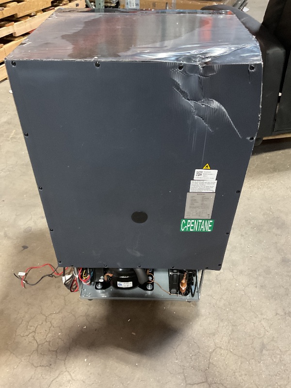 Photo 1 of ***MAJOR DAMAGE TO BODY***BODEGA 83L (88 Quart) Car Refrigerator, Portable Car Fridge 12V Campervan Fridge Freezer for Car, Truck, RV, Outdoor Camping Travel