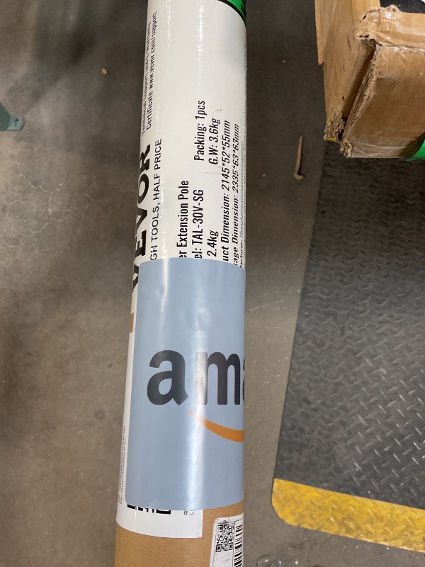 Photo 1 of ***MINOR DAMAGE/BEND***VEVOR Telescopic Extension Pole, 7-30 FT Multi-Purpose Extension Pole, Sturdy Aluminum Alloy Paint Extendable Pole with Flip-Lock Design, Telescopic Pole for Painting, Dusting and Cleaning