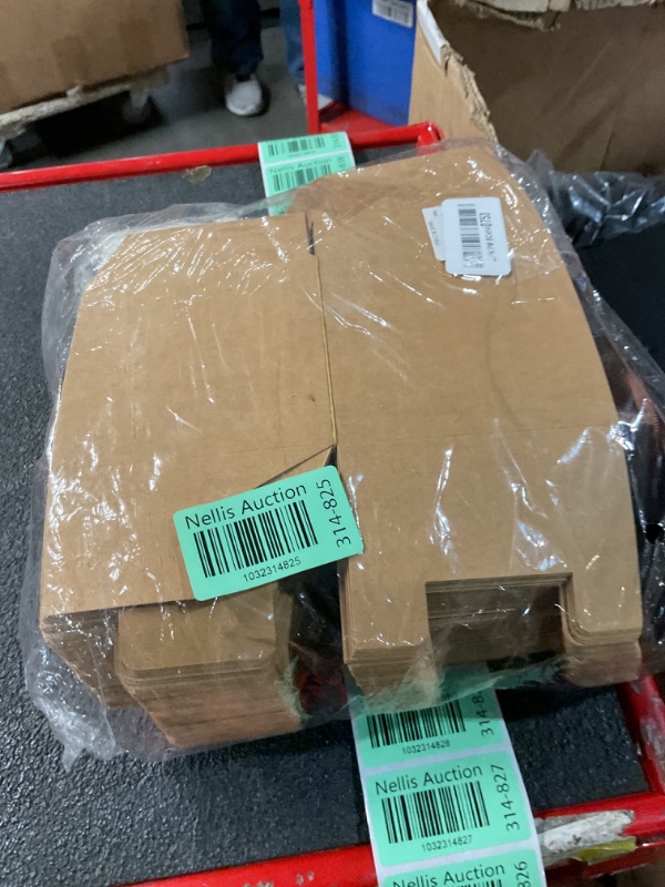 Photo 1 of DOYIDE 100 Pack Small Gift Boxes, 4x4x4 Inches Favor Boxes Brown Paper Gift Boxes with Lids for Presents, Crafting, Cupcake Boxes, Gifts, Candy Boxes for Wedding Party Bridal Shower Baby Shower Favors