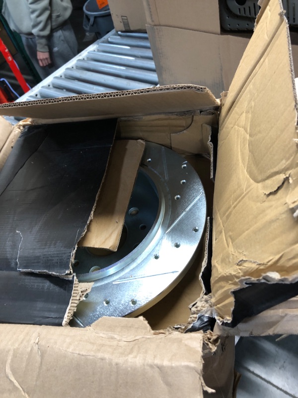 Photo 1 of R1 Concepts Front Rear Brake Rotor Kit |Brake Rotors| Brake Disc |Drilled and Slotted|fits 2018-2022 Jeep Wrangler, Wrangler JK