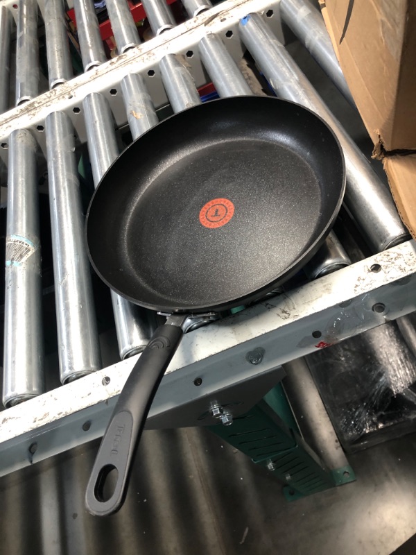 Photo 1 of T-fal Advanced Nonstick Fry Pan 12 Inch Oven Safe 350F Cookware, Pots and Pans, Dishwasher Safe Black
