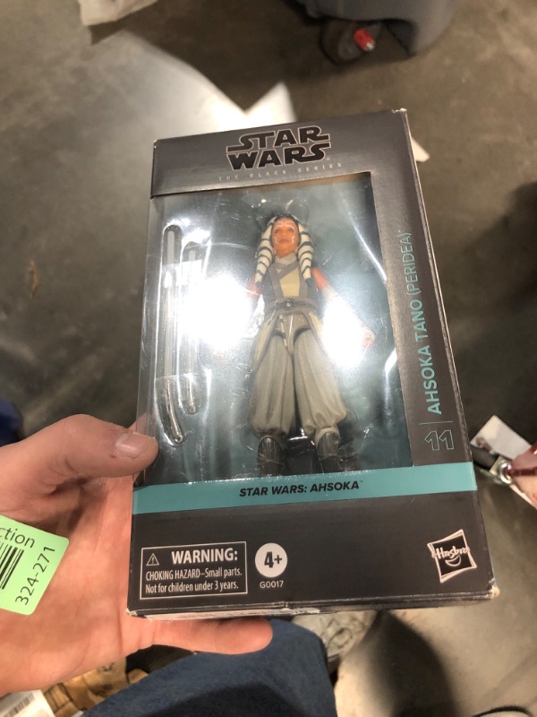 Photo 2 of 
STAR WARS The Black Series Ahsoka Tano (Peridea), Ahsoka Collectible 6 Inch Action Figure