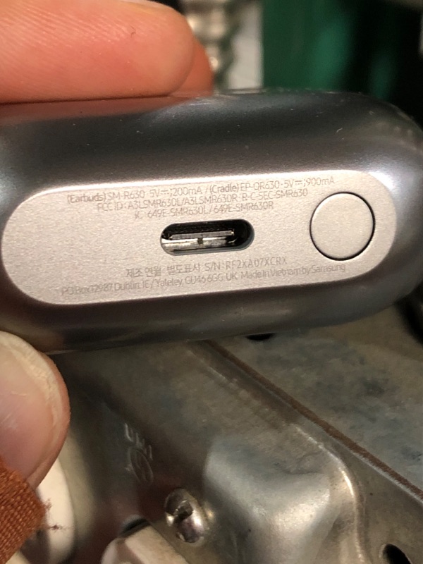 Photo 1 of (POWER TESTED) SAMSUNG Galaxy Buds 3 Pro AI True Wireless Bluetooth Earbuds, Noise Cancelling, Sound Optimization, Real-Time Interpreter, Redesigned Comfort Fit, Silver [US Version, Amazon Exclusive 2Yr Warranty]