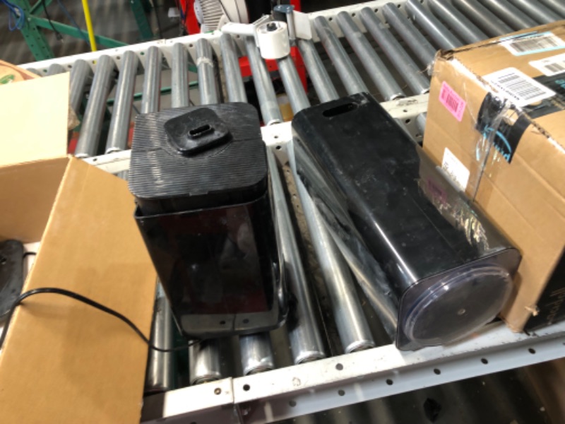 Photo 1 of ***HEAVILY USED AND DIRTY - LIKELY MISSING PARTS - UNABLE TO TEST - SEE PICTURES***
2.64Gal Humidifiers for Bedroom Large Room, Warm and Cool Mist up to 500ft², Top Fill Diffuser Ambient Light, 3 Mist Modes, 24H Timer,35dB Quiet Humidifier for Home Office