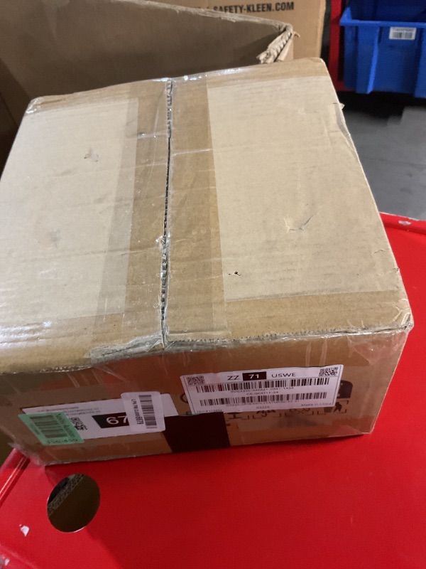 Photo 1 of VEVOR PV Combiner Box, 4 String Metal Solar Combiner Box with 15A Rated Current Fuse 63A Circuit Breaker Lightning Arrester, Steel Case for On/Off Grid Solar Panel System, IP65