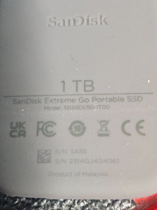 Photo 1 of **ITEM IS IN WRONG PACKAGING **
SanDisk 1TB Extreme Go SSD