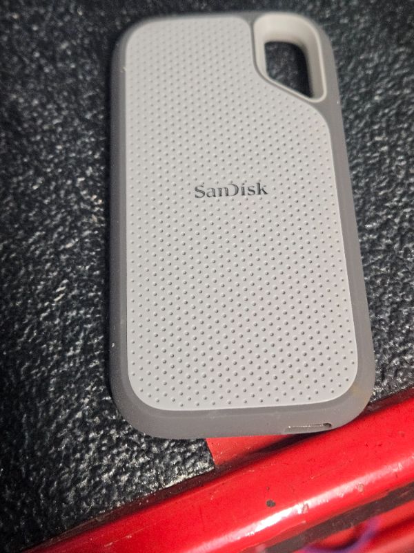 Photo 1 of **ITEM IS IN WRONG PACKAGING **
SanDisk 1TB Extreme Go SSD