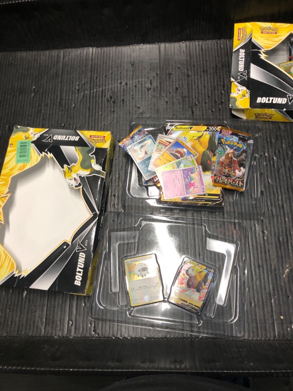 Photo 2 of ****MISSING TWO PACKS/NON REFUNDABLE***Pokemon TCG: Boltund V Box, Multicolor, 820650851186