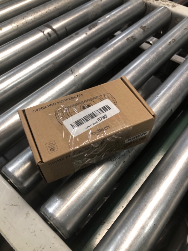 Photo 1 of Logitech C920x HD Pro Webcam, Full HD 1080p/30fps Video Calling, Clear Stereo Audio, HD Light Correction, Works with Skype, Zoom, FaceTime, Hangouts, PC/Mac/Laptop/Macbook/Tablet - Black