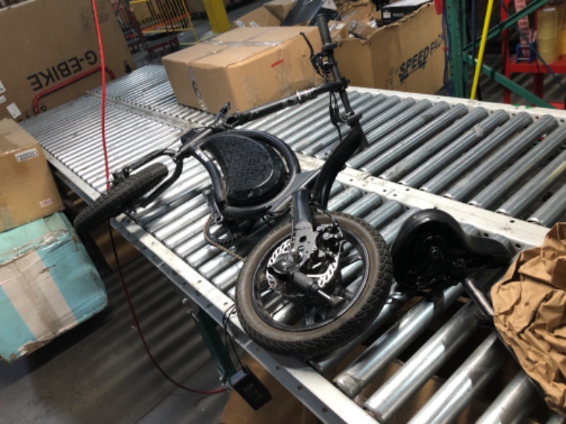 Photo 1 of ***MAJOR DAMAGE - NO PACKAGING - INCOMPLETE - UNABLE TO TEST - SEE PICTURES***
Jetson Bolt Folding Electric Ride-On Bike, Easy-Folding, Built-in Carrying Handle, Twist Throttle, Up to 15.5 MPH, Ages 13+

