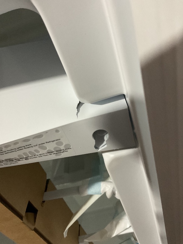 Photo 8 of ***USED - DAMAGED - NO PACKAGING - UNTESTED - SEE PICTURES ***
Kenmore Fully Convertible Upright Freezer/Refrigerator 7 Cu Ft Mini Freezer/Fridge Stand Up Freezer Space-Saving Deep Freezer Low Frost Manual Defrost Quick Freeze Garage Ready