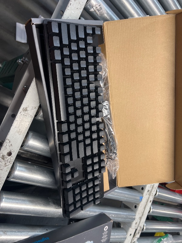 Photo 1 of Logitech G413 SE Full-Size Mechanical Gaming Keyboard - Backlit Keyboard with Tactile Mechanical Switches, Anti-Ghosting, Compatible with Windows, macOS - Black Aluminum