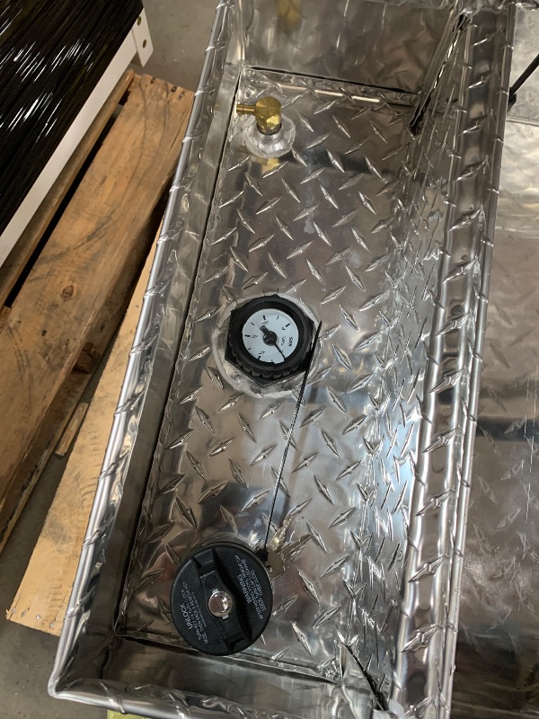 Photo 4 of ***DAMAGED - BENT - NO PACKAGING - MISSING ACCESSORIES - TANK ONLY - SEE PICTURES***
RDS 72772 Auxiliary Fuel Tank; DOT Approved; Diesel; 90 Gallon Capacity; Rectangle; 55 Inch Length X 24 Inch Width X 22-1/4 Inch Height; Diamond Tread, 55 x 24 x 22.25 in