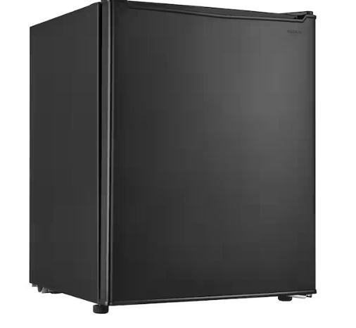 Photo 1 of 2.6 Cu. Ft. Mini Refrigerator in Black, ENERGY STAR
*POWERS ON** 