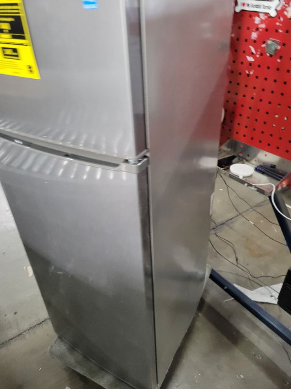 Photo 2 of **UNTESTED** West Bend WBRT73S Apartment Refrigerator Freestanding Slim Design Full Fridge with Top Freezer for Condo, House, Small Kitchen Use, 7.4 cu.ft, Metallic