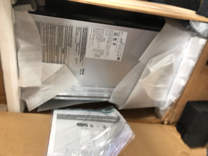 Photo 1 of Rinnai REP199iN Smart-Circ Non-Condensing Natural Gas Tankless Water Heater with Built-In Recirculation Pump, Up to 7.9 GPM, Indoor Installation, 199,000 BTU