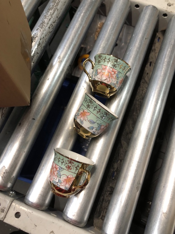 Photo 1 of ***USED - LIKELY MISSING PARTS***
DaGiBayCn 20 PCS Ceramics Afternoon Tea Set Adult Gift Can Drink Coffee Strong Tea green
