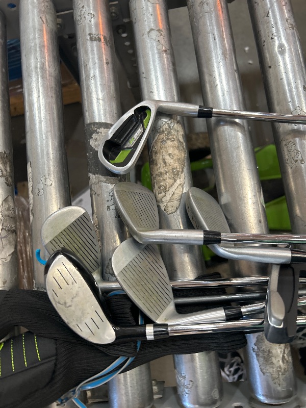 Photo 3 of **** MAJOR DAMAGE TO ONE CLUB, ALL CLUBS HEAVILY USED IN FAIR SHAPE ***** Wilson K28 golf set RIGHT HAND 