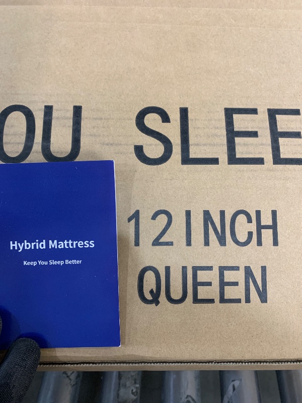 Photo 2 of 12 inch queen hybrid mattress in box